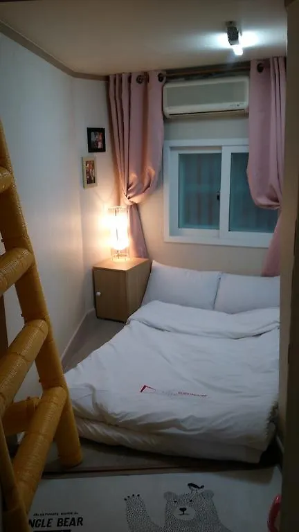 Guesthouse Myeongdong 2 首爾 2*,